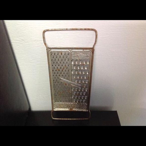 Vintage Antique Rustic All In One Vegetable Grater - Picture 3 of 6